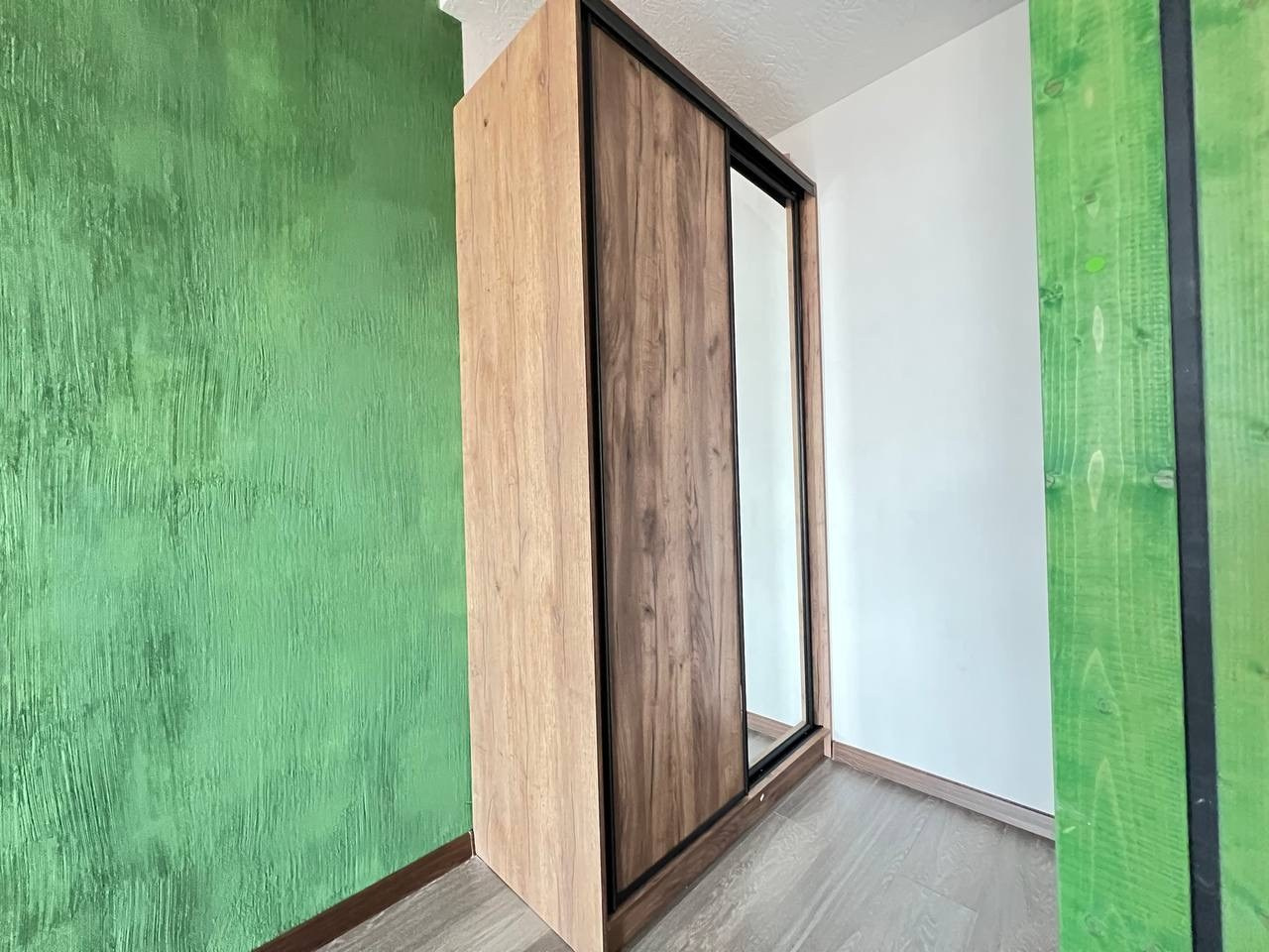 Классная двухуровневая квартира с потрясающим видом на город, со своей парковкой. Квартиры посуточно, длительно в Сочи, LARA APART GROUP