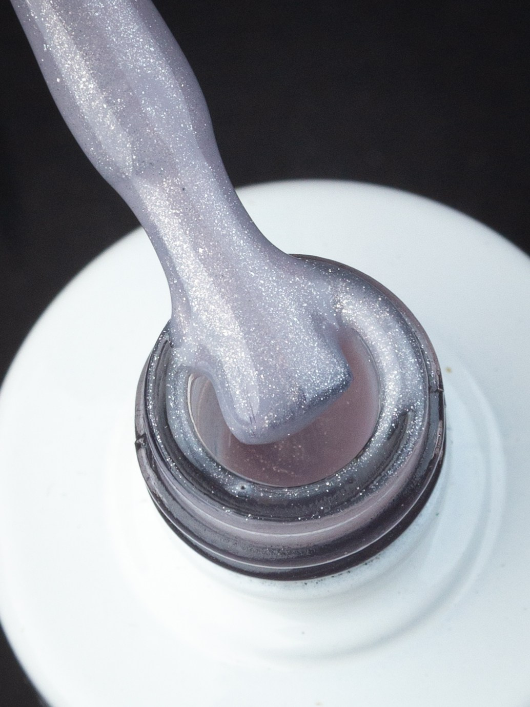 Kira на чёрном. Александр Стряпунин — предметный фотограф в Улан-Удэ