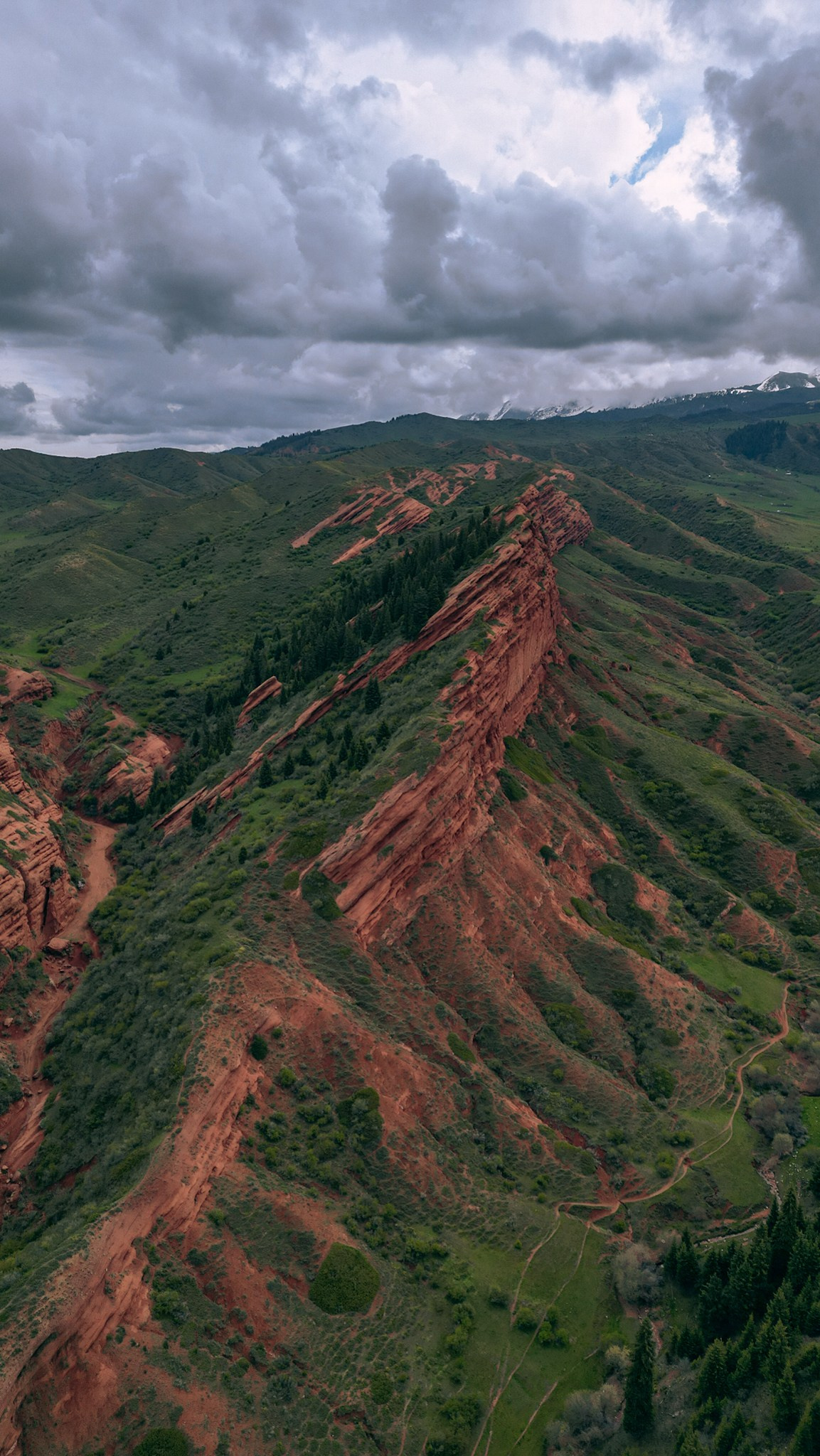 Кыргызстан. Человек с фотокамерой