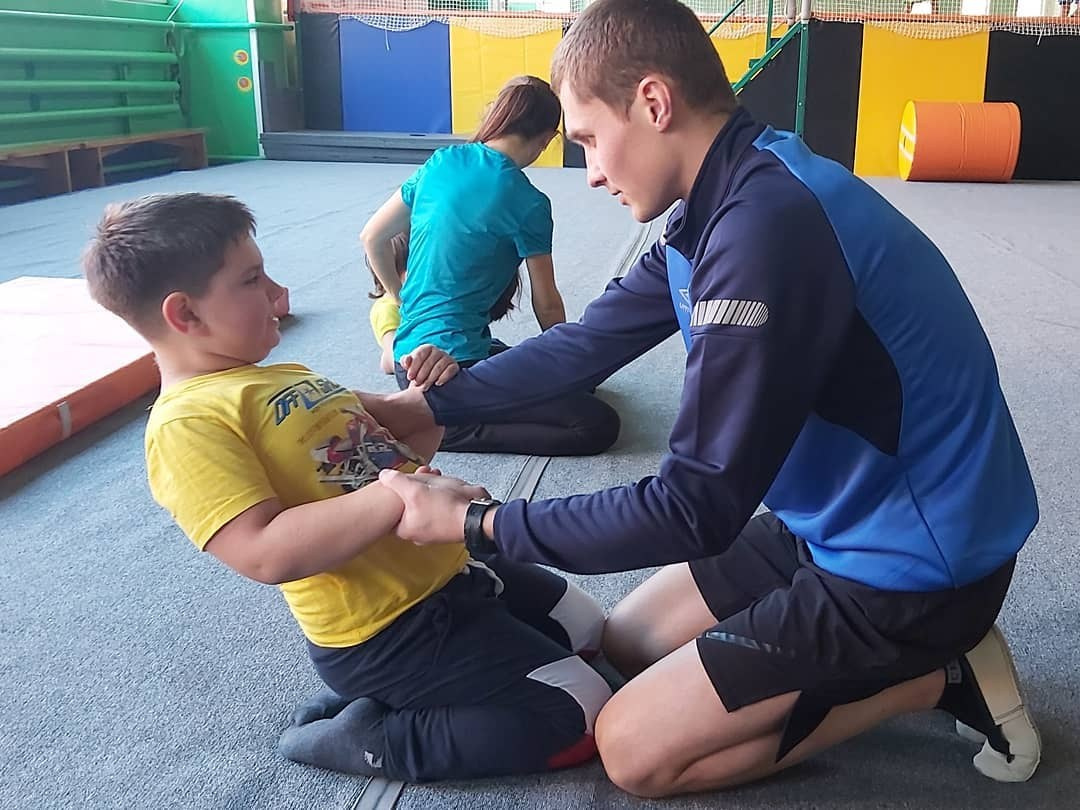 Тренировка, поздравления и семейное тепло — идеальный день в @freestyle_sport_center! 💪❤️