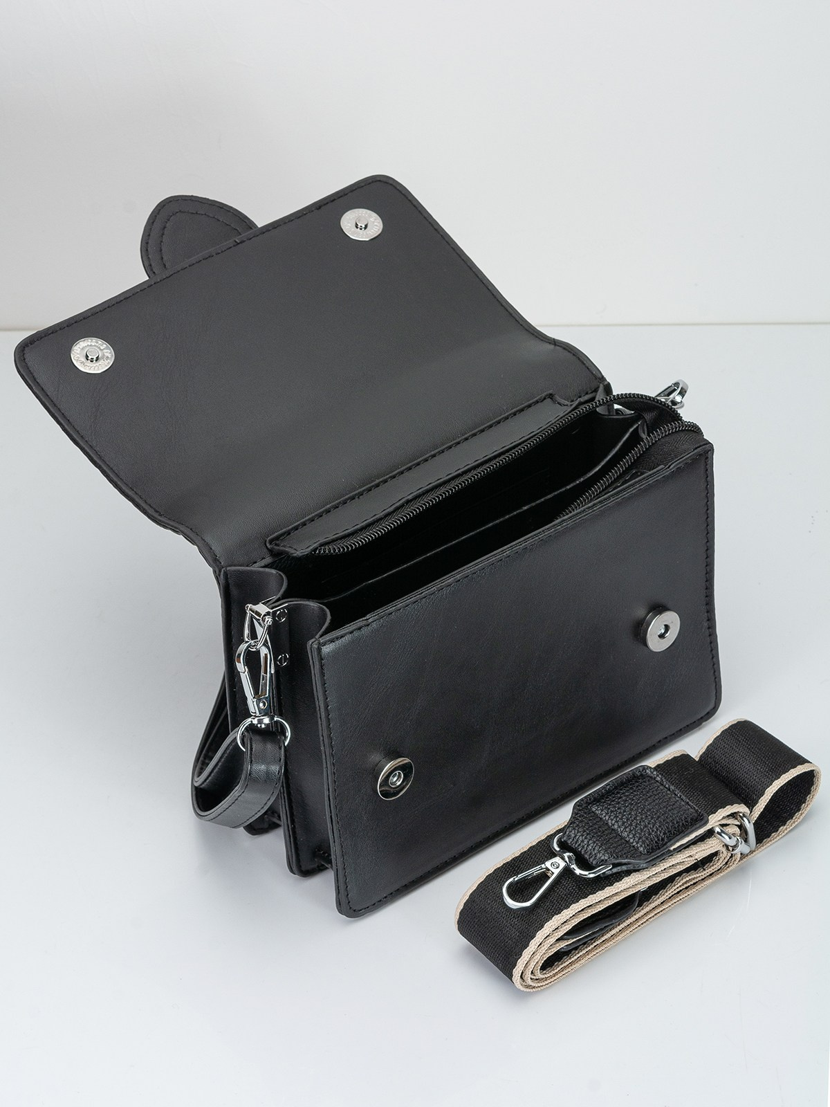 Сумки предметка. Сборные фотосъёмки в Москве. фотосессии одежды.фотограф