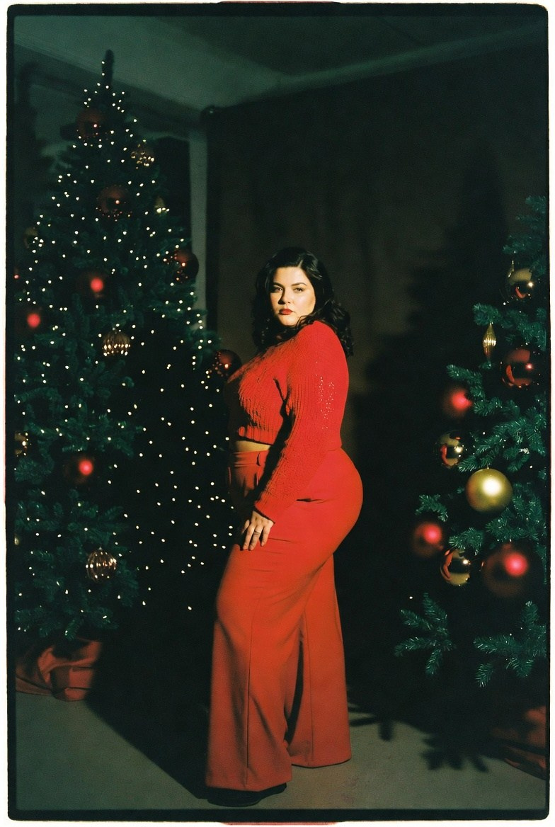 Плюс сайз в красном