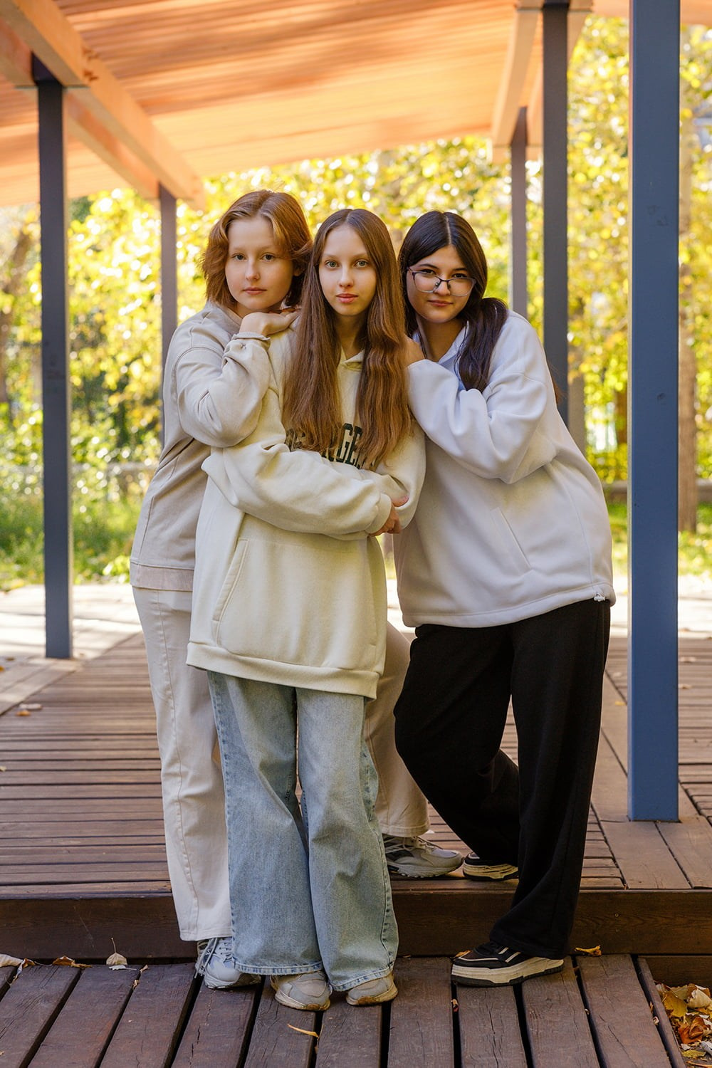 14 гимназия 9б: пример осенней фотосессии. СИГМА | Студия выпускных альбомов Красноярск