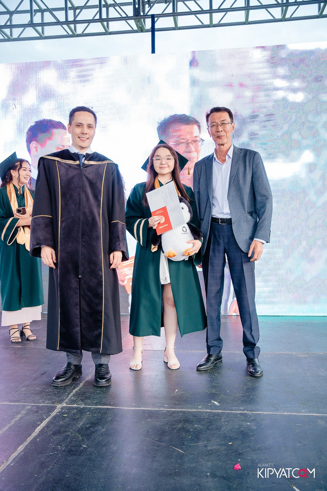 ВРУЧЕНИЕ ДИПЛОМОВ — НАРХОЗ КОЛЛЕДЖ. Part 4. КИПЯТКОМ АЛМАТЫ!