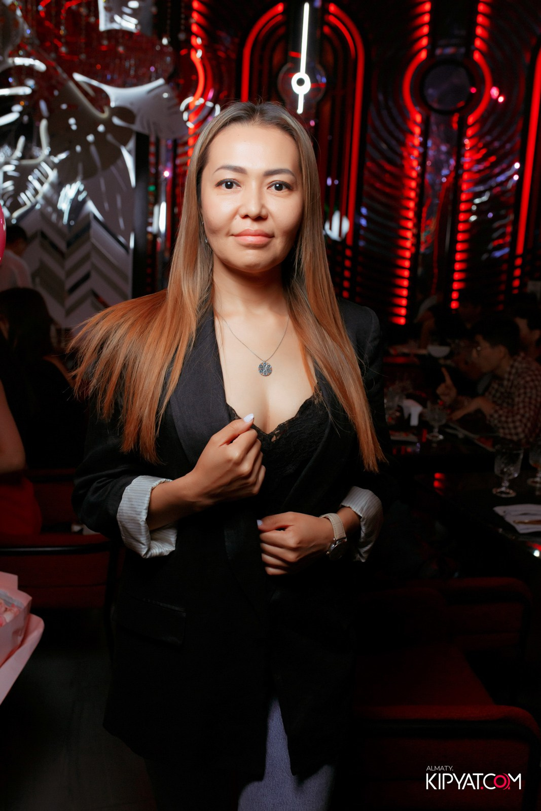 FRIENDS BAR & TERRACE. КИПЯТКОМ АЛМАТЫ!