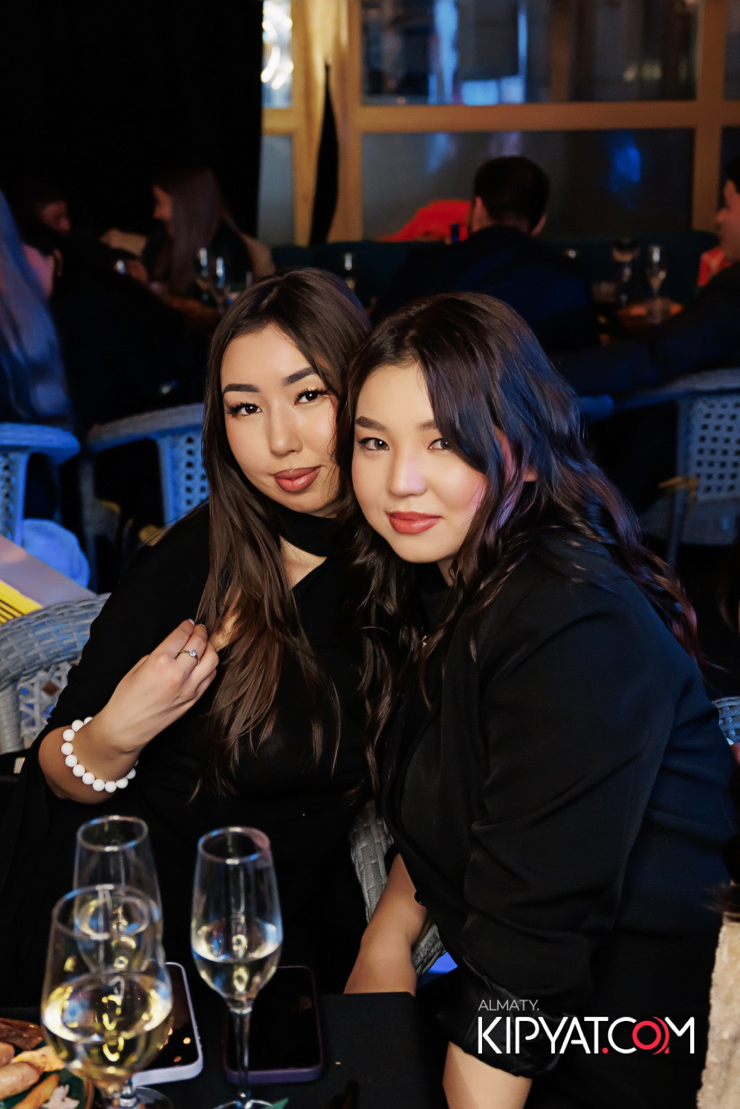 OBLAKO LOUNGE BAR. КИПЯТКОМ АЛМАТЫ!