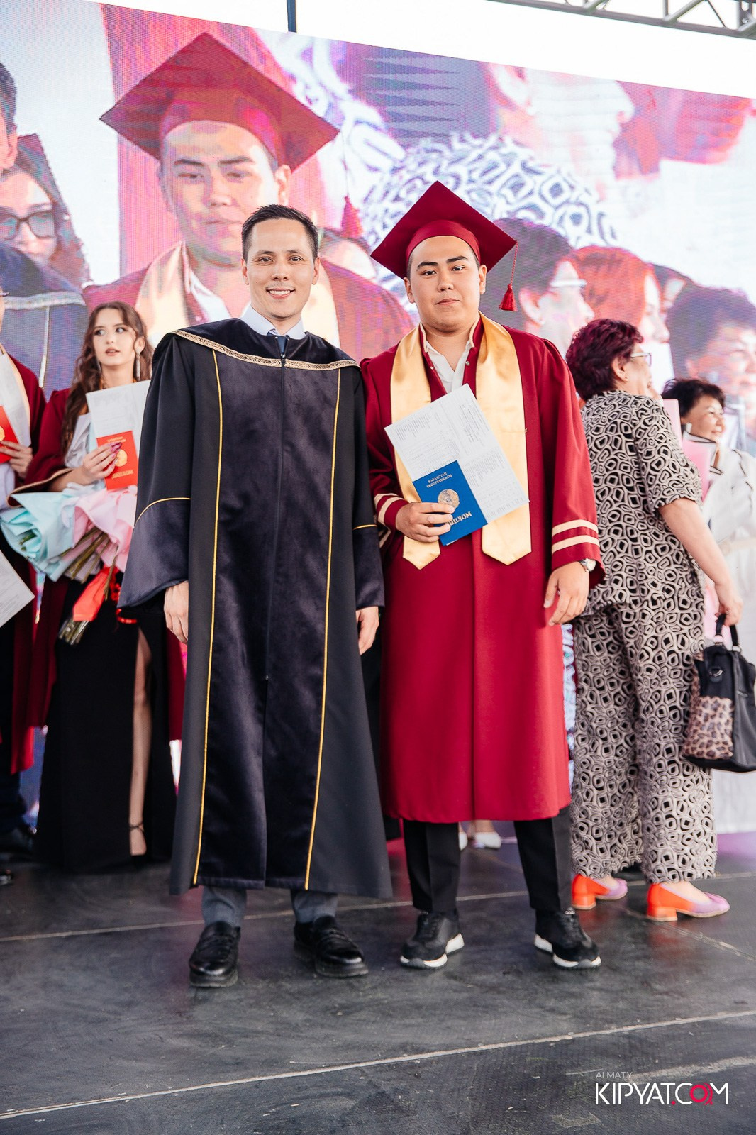 ВРУЧЕНИЕ ДИПЛОМОВ — НАРХОЗ КОЛЛЕДЖ. Part 3. КИПЯТКОМ АЛМАТЫ!