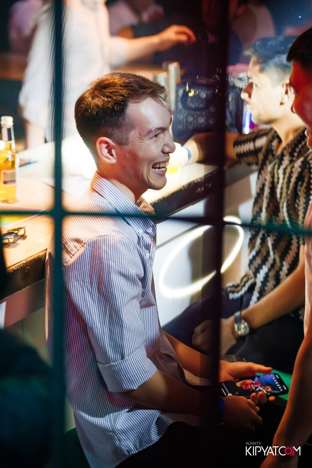 UYAT EMES BAR. КИПЯТКОМ АЛМАТЫ!