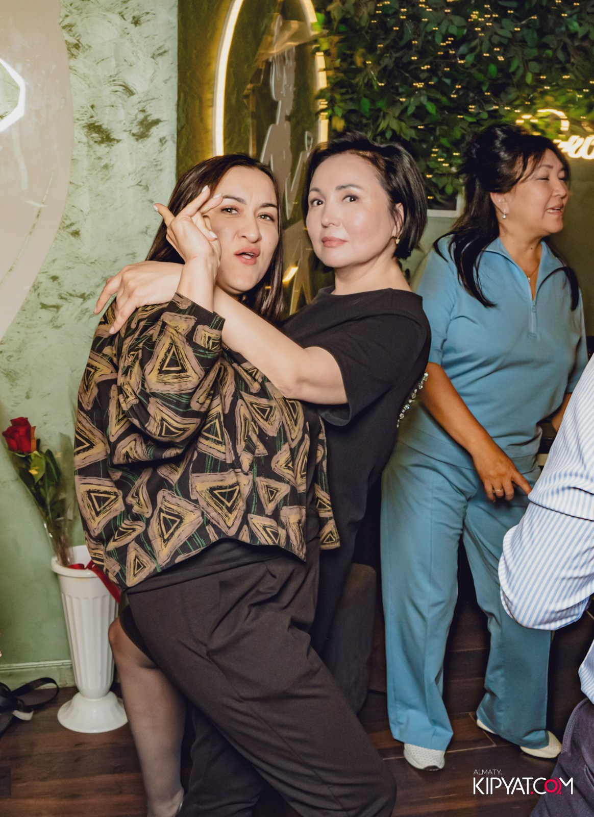 УХО И МЕДВЕДЬ НА САИНА. КИПЯТКОМ АЛМАТЫ!