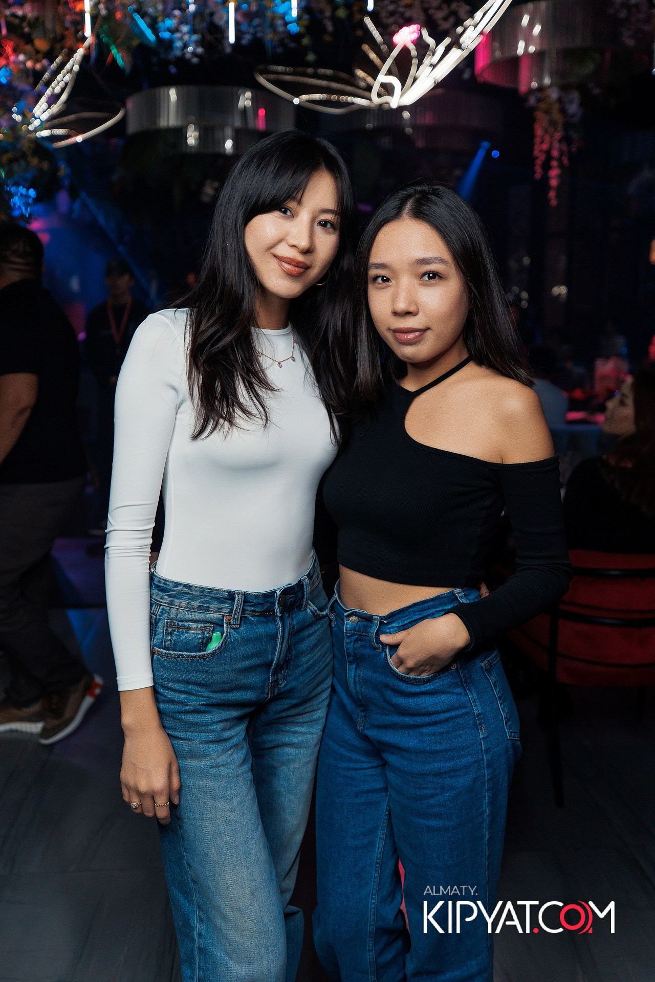 FRIENDS BAR & TERRACE. КИПЯТКОМ АЛМАТЫ!