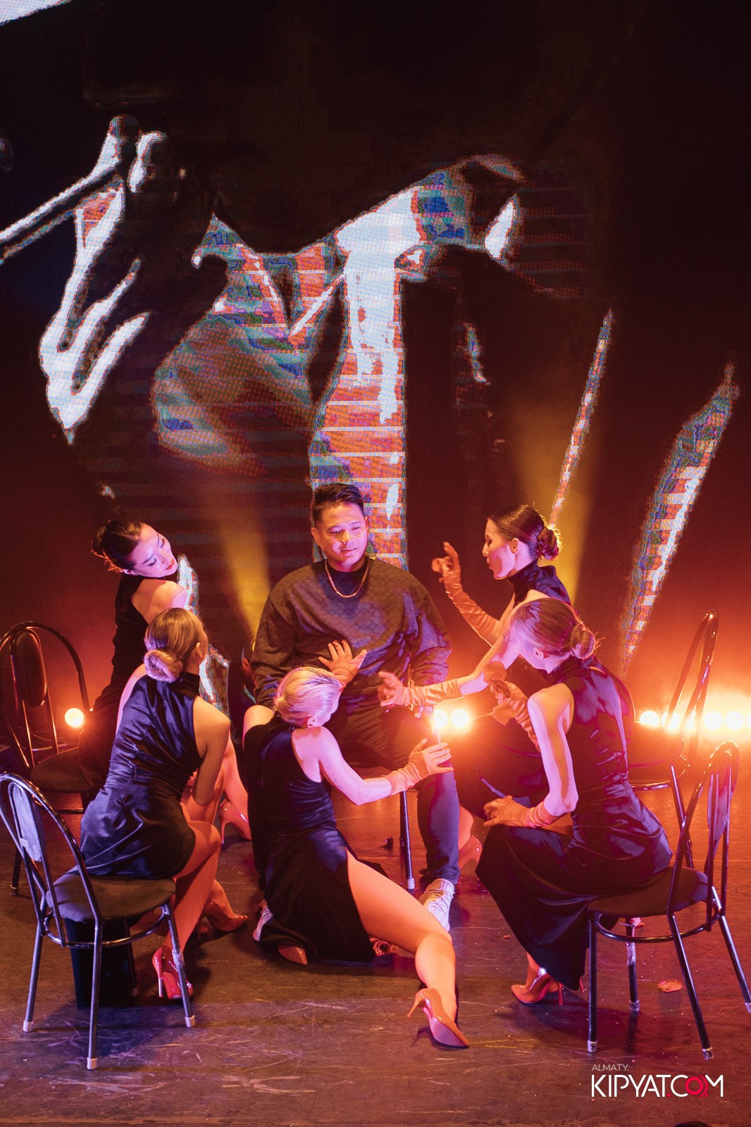 QUEEN. КИПЯТКОМ АЛМАТЫ!