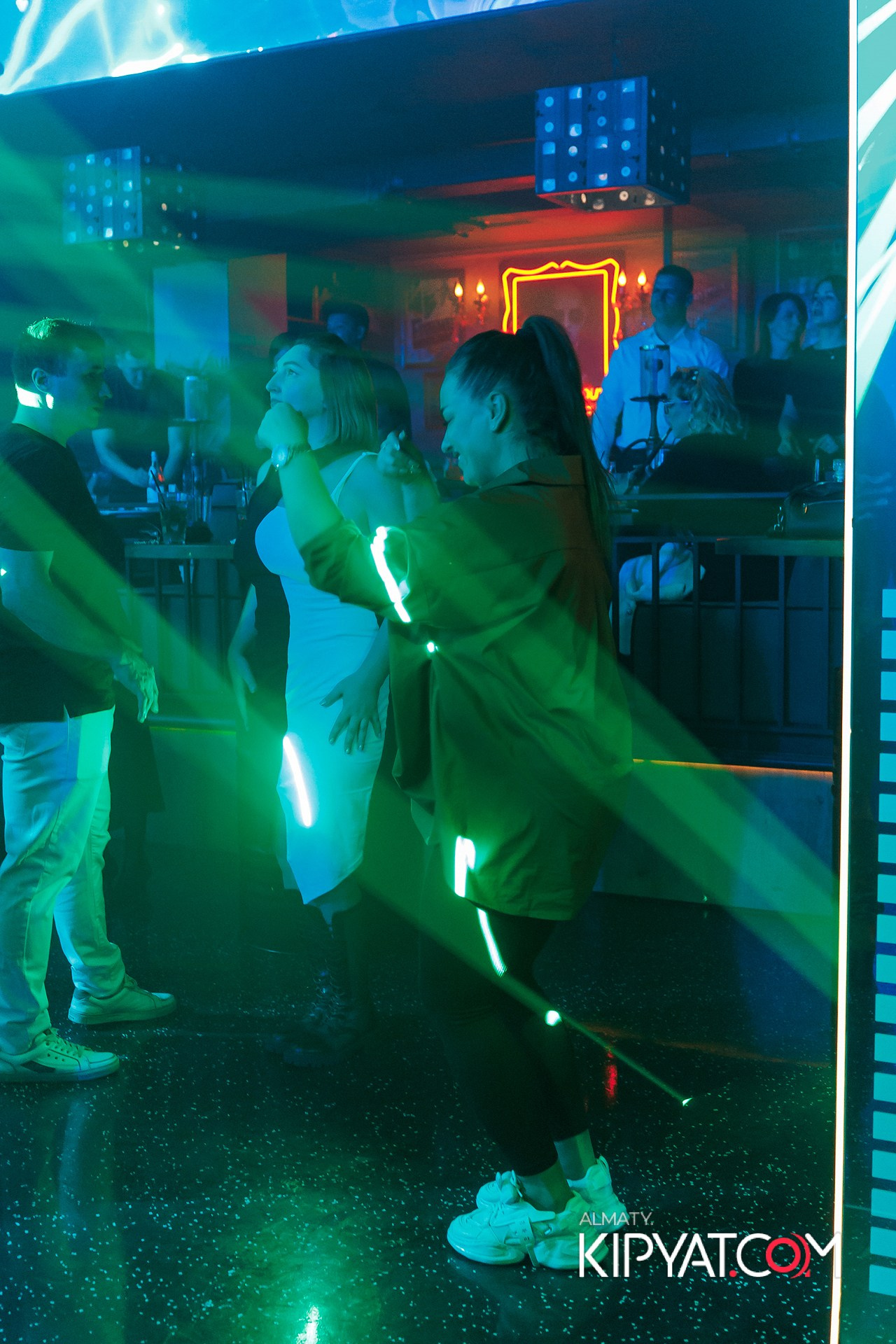 КОНЦЕРТ ГРУППЫ HIFI SANTA BARBARA. КИПЯТКОМ АЛМАТЫ!