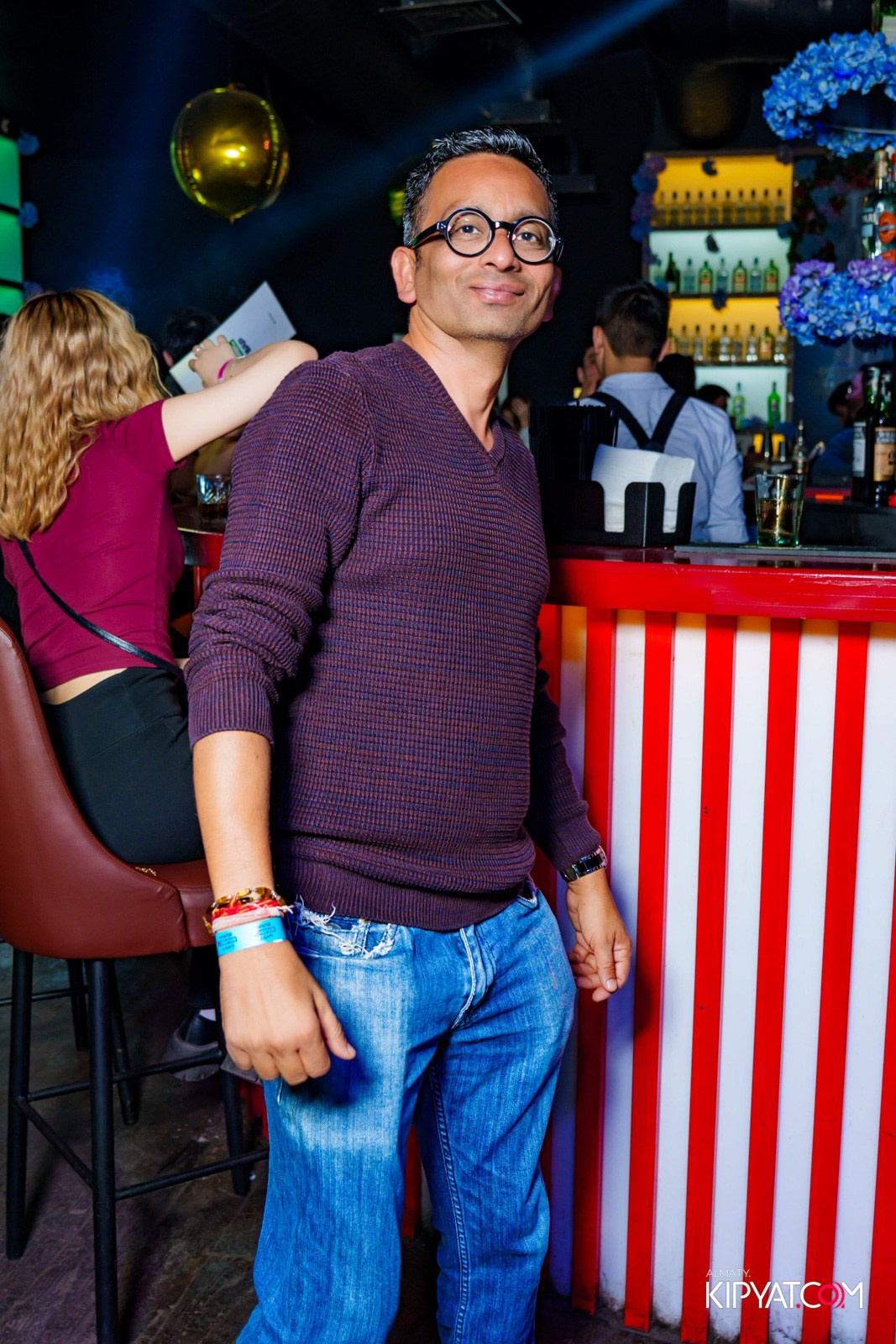 UYAT EMES BAR. КИПЯТКОМ АЛМАТЫ!