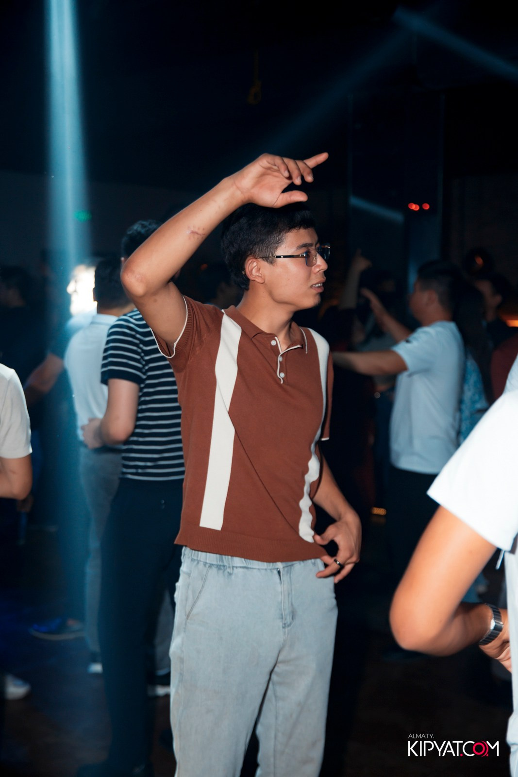 ARAGOSTA ДИСКО-БАР. КИПЯТКОМ АЛМАТЫ!