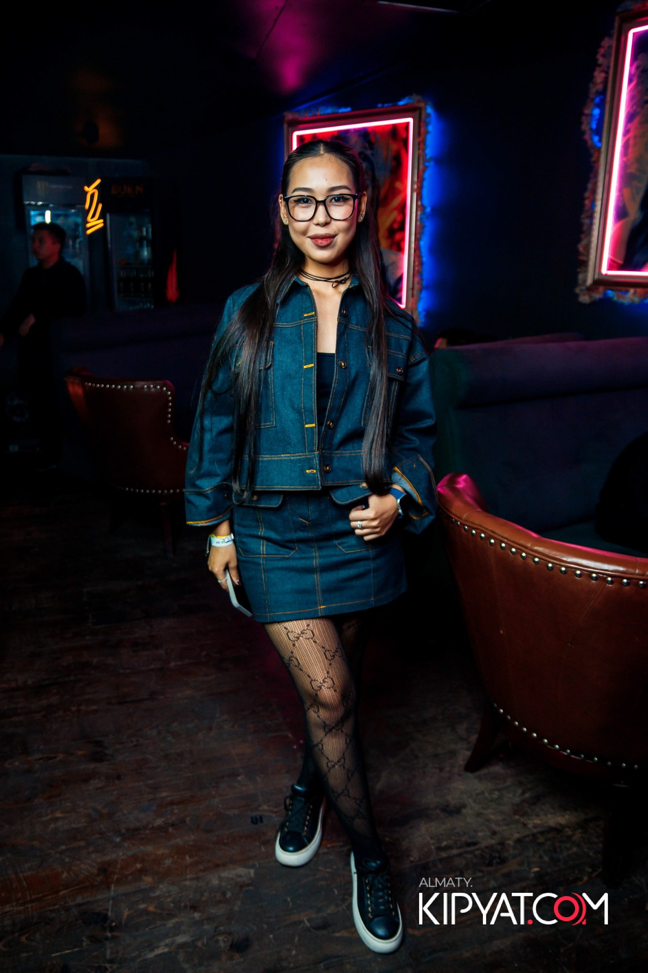 UYAT EMES BAR. КИПЯТКОМ АЛМАТЫ!