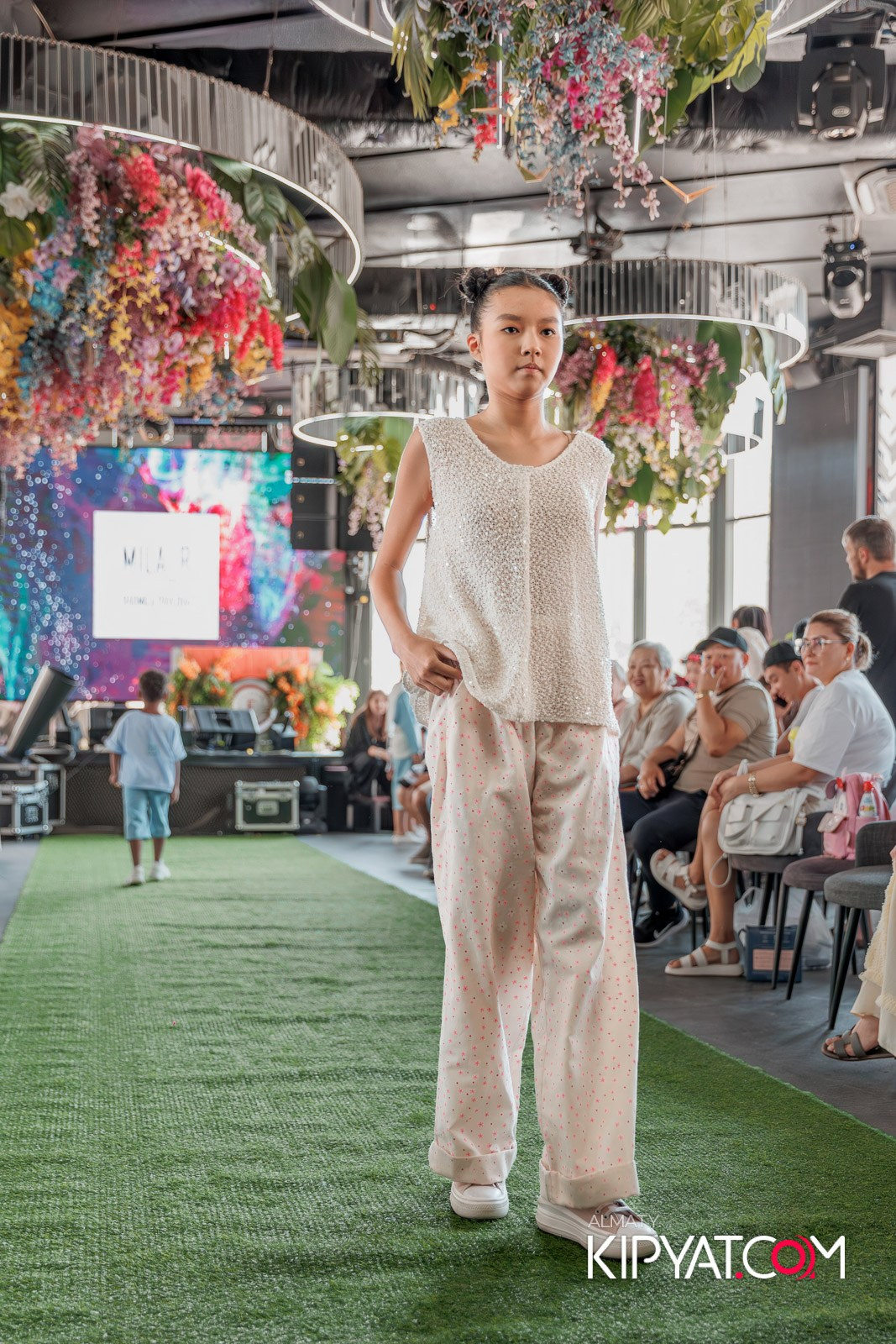 PROM KIDS FASHION SHOW. КИПЯТКОМ АЛМАТЫ!