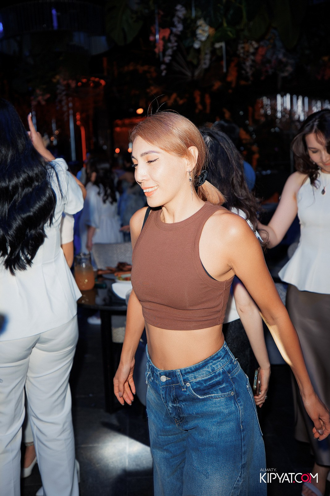 FRIENDS BAR & TERRACE. КИПЯТКОМ АЛМАТЫ!