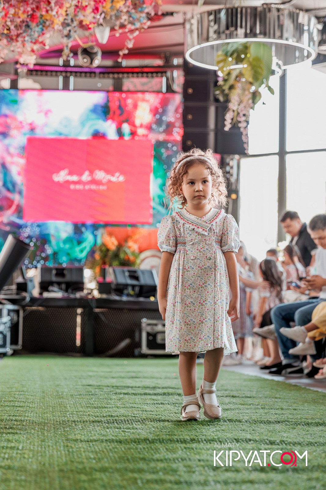 PROM KIDS FASHION SHOW. КИПЯТКОМ АЛМАТЫ!