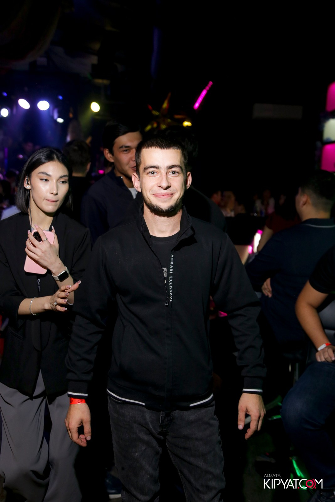 UYAT EMES BAR. КИПЯТКОМ АЛМАТЫ!