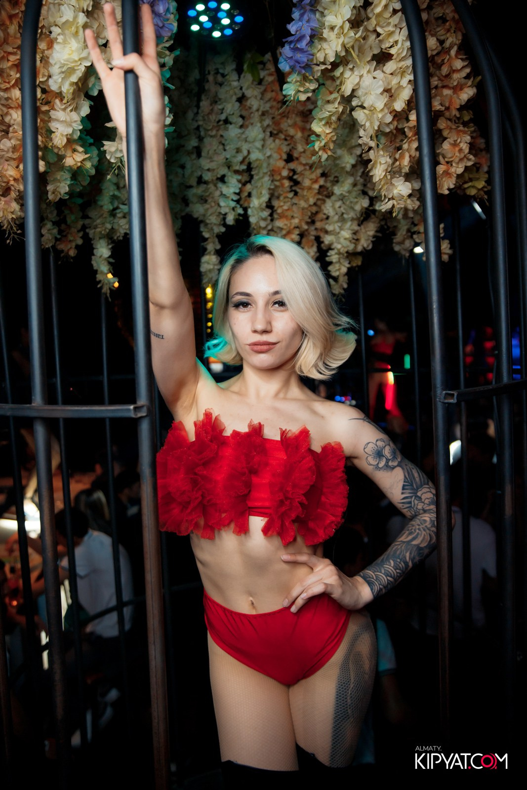 UYAT EMES BAR. КИПЯТКОМ АЛМАТЫ!