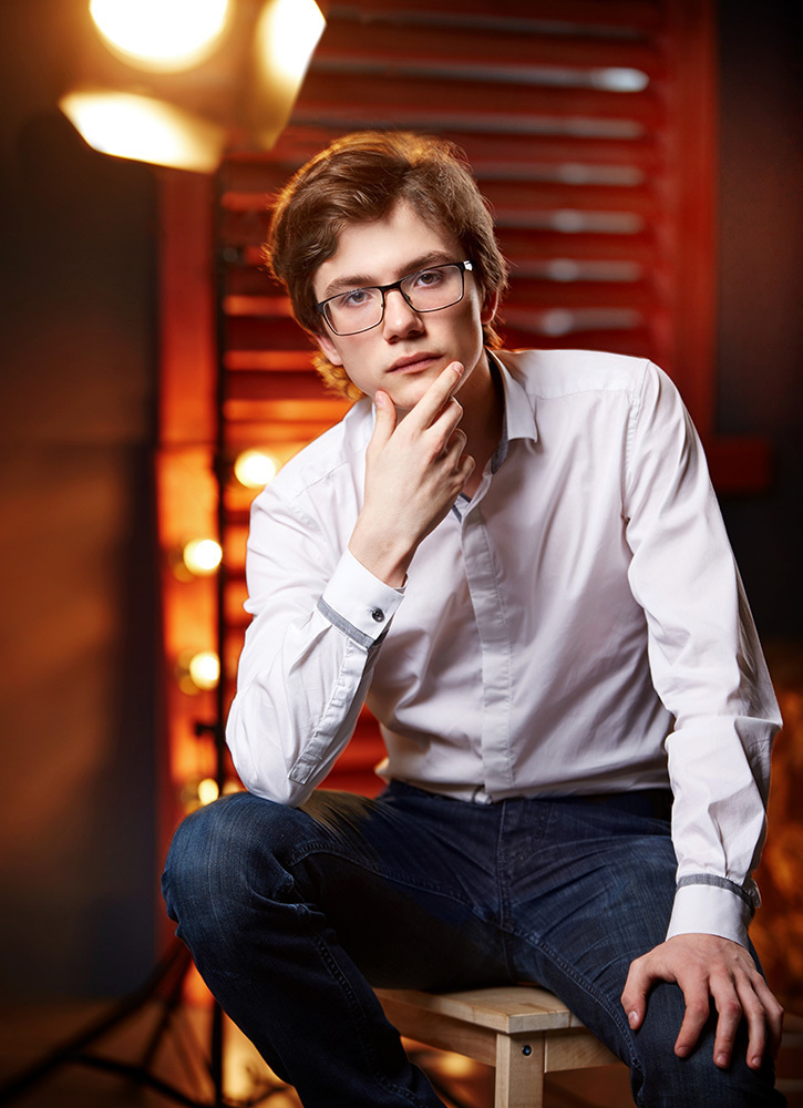 Выпускные альбомы в Ростове-на-Дону. Профессиональный фотограф в Ростове-на-Дону Станислав Бурдон