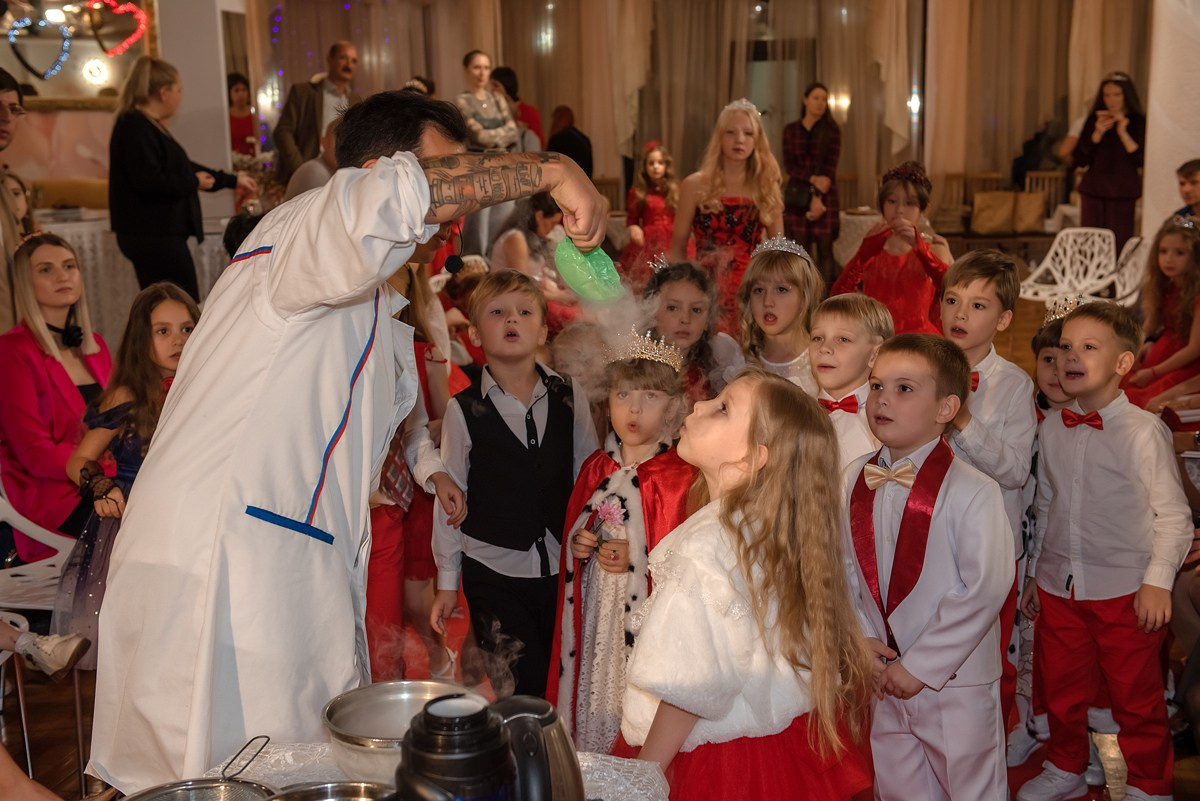 Выпускной в детской школе моделей HAPPYkids 2024. Семейный и коммерческий фотограф в Сочи Александр Бодунов