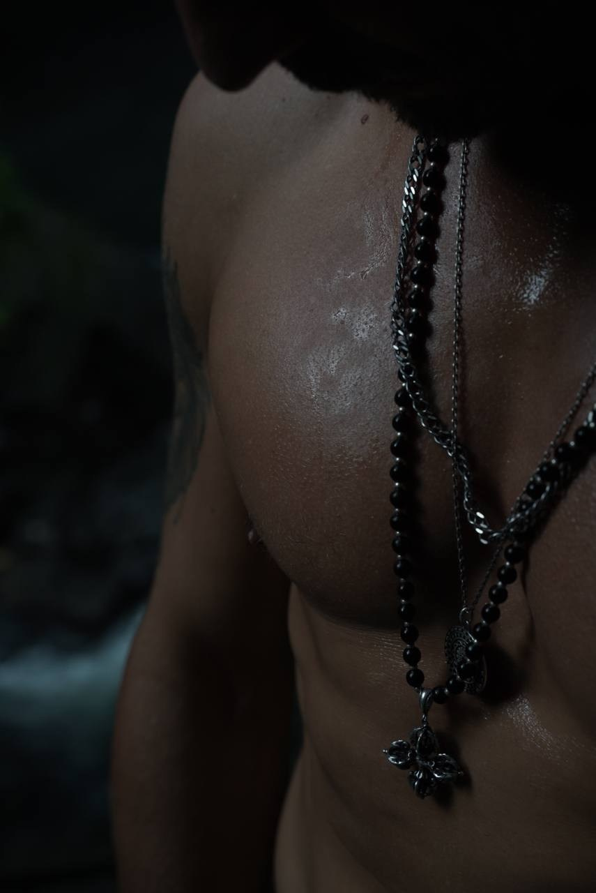 Мужской портрет, мужская фотосессия. Портретный и ню фотограф в Москве Александра Мишура