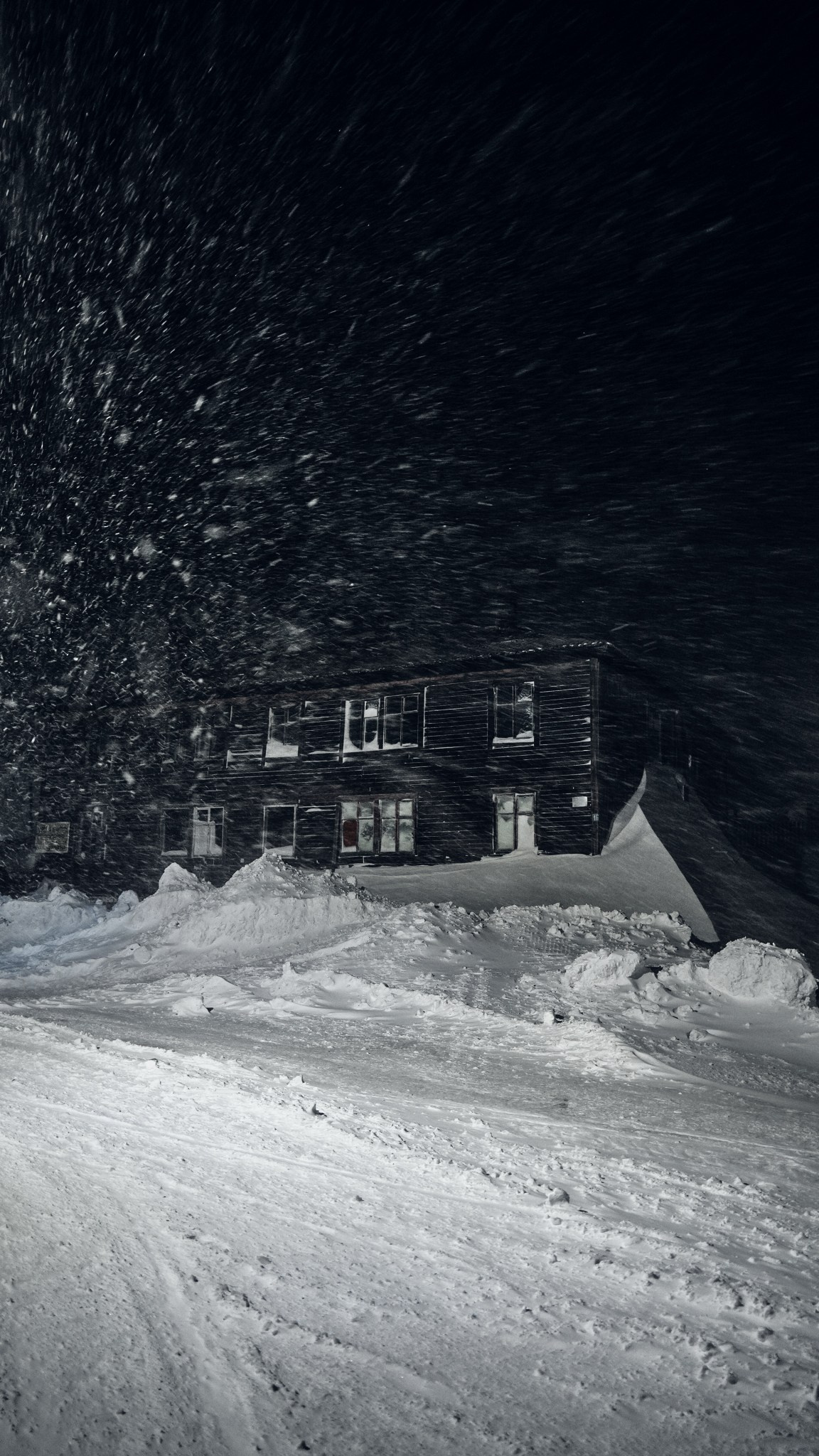 Приисковое. Человек с фотокамерой