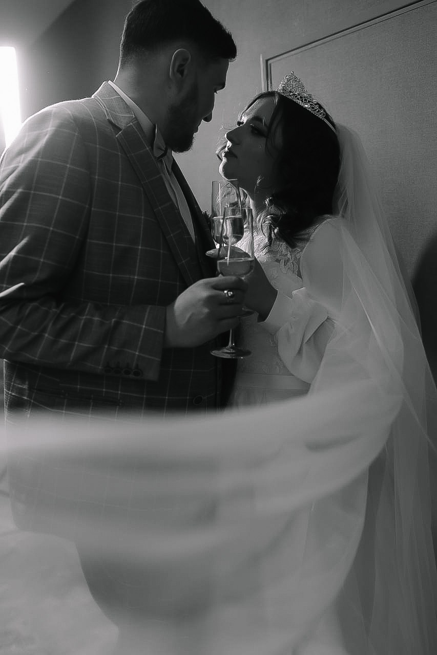 Свадьба. Свадебный фотограф и видеограф в Омске — Виталий и Алёна Орлянд