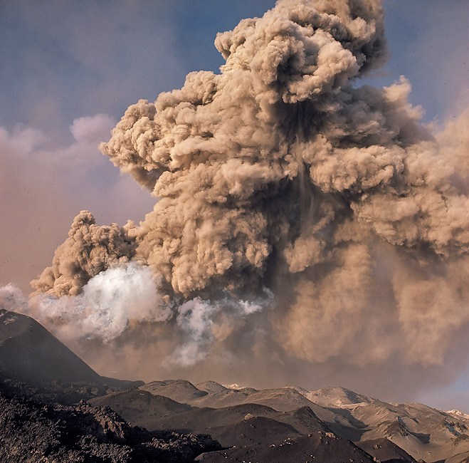 в-н Толбачик. Пепловый выброс. 19175г