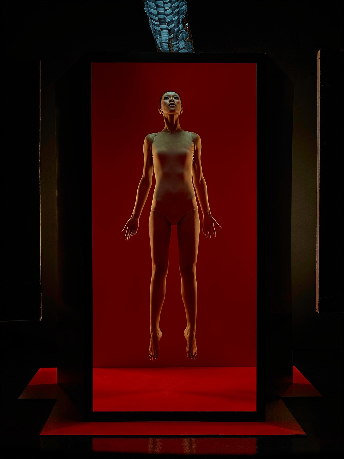 Проект «Ihmiselämän Nukke» (Кукла Человеческой Жизни). Креативный продюсер, фотограф, режиссёр Але Мааранен (Ale Määranen)