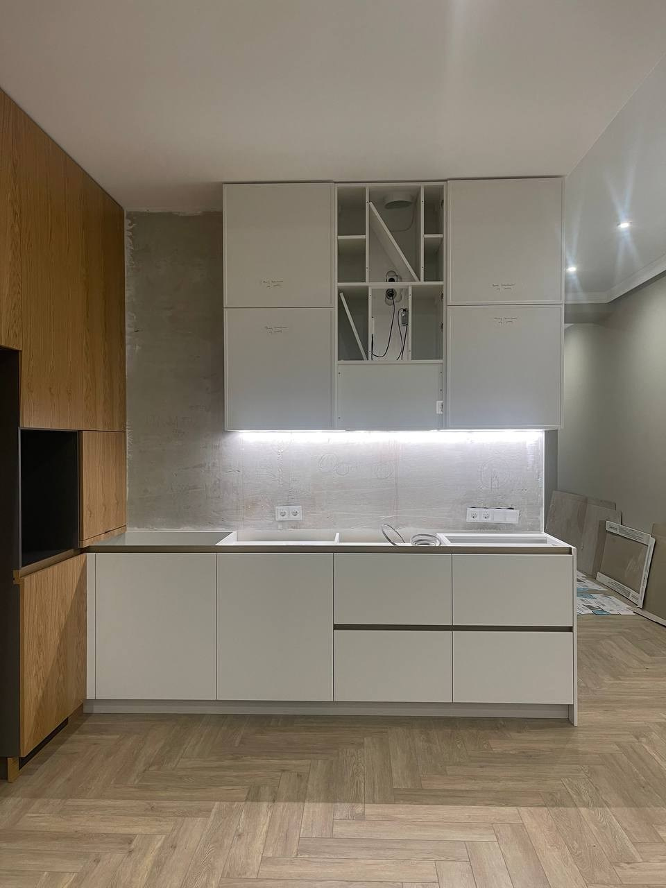 Фото с монтажа |Мебель на заказа: кухни, шкафы и т.д. в Томске. ГУДРУМ — Мебель на заказ в Томске | Кухни | Шкафы | Стулья и Столы