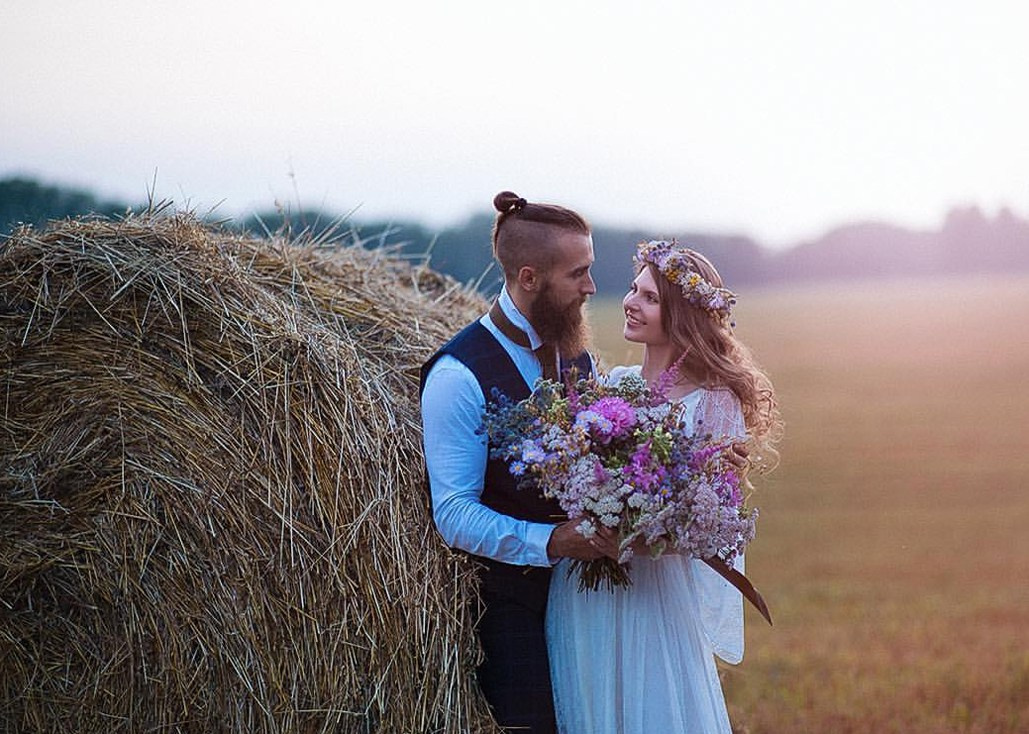 Свадьбы. Фотосессия в студии в Москве от профессионального фотографа услуги по доступным ценам