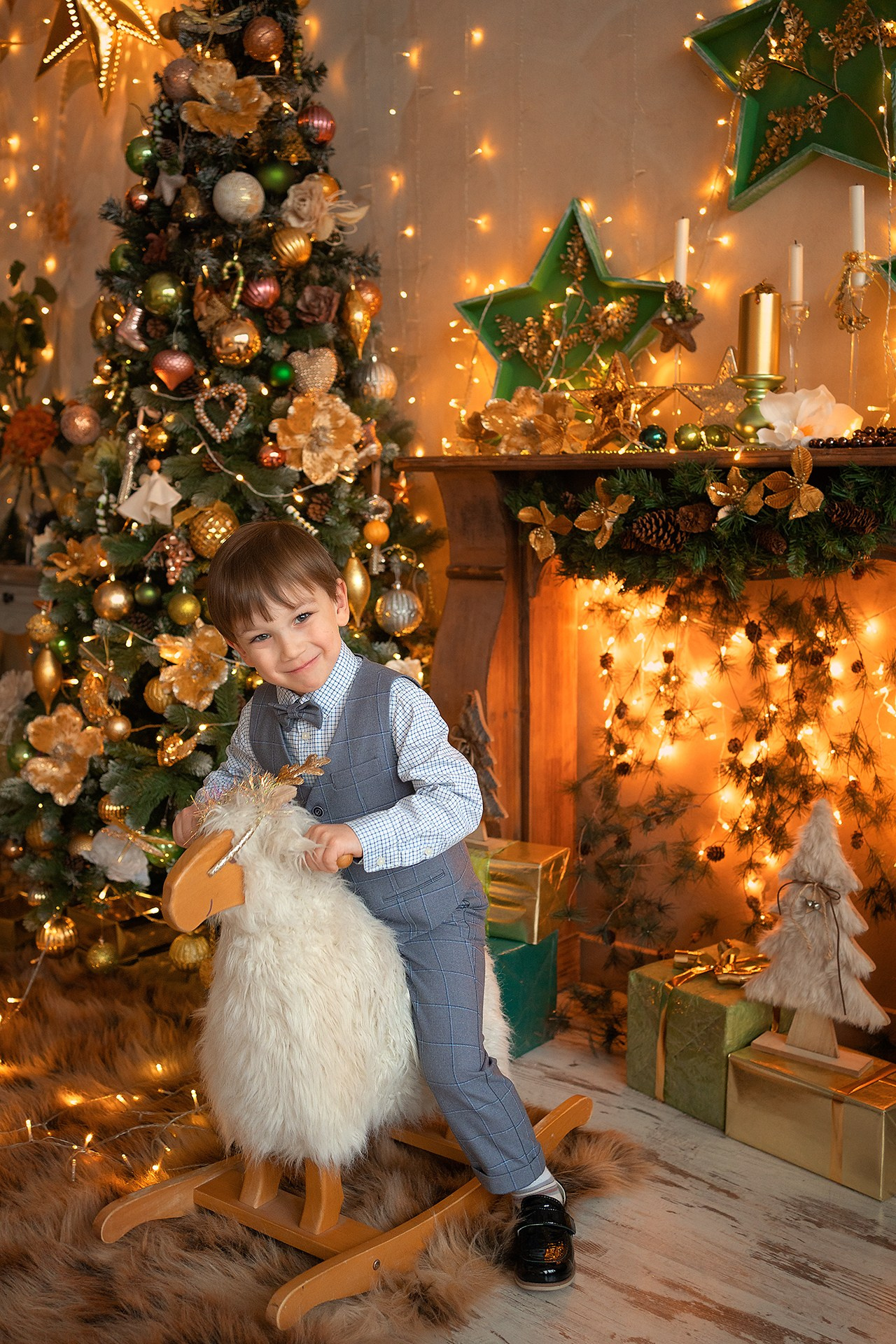 Новогодняя семейная фотосессия в студии Cocoon. Семейный и детский фотограф в Москве Екатерина Офицерова