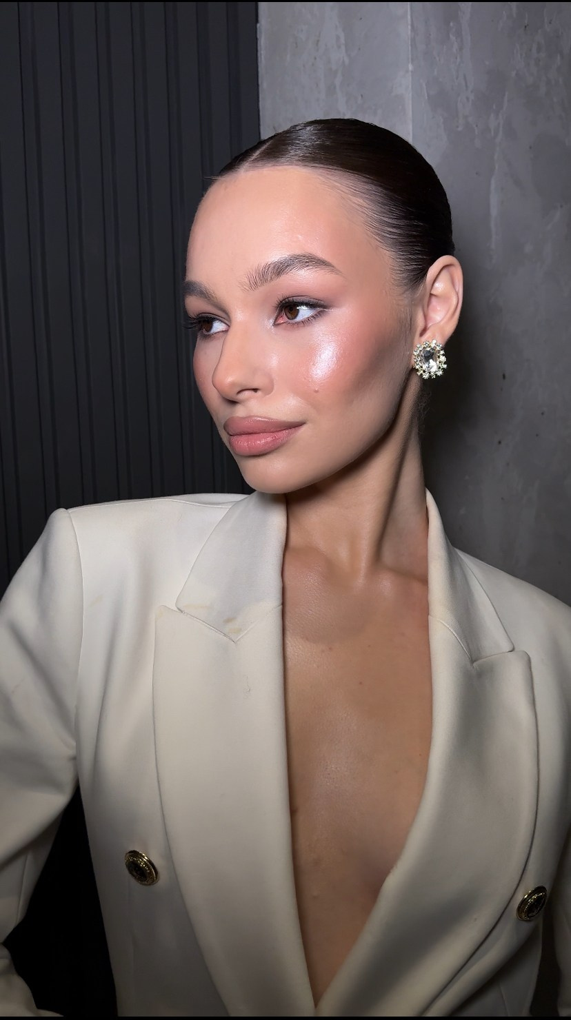 Модель для предметной съемки Анастасия Ж. С.-Пб| Sale Easy