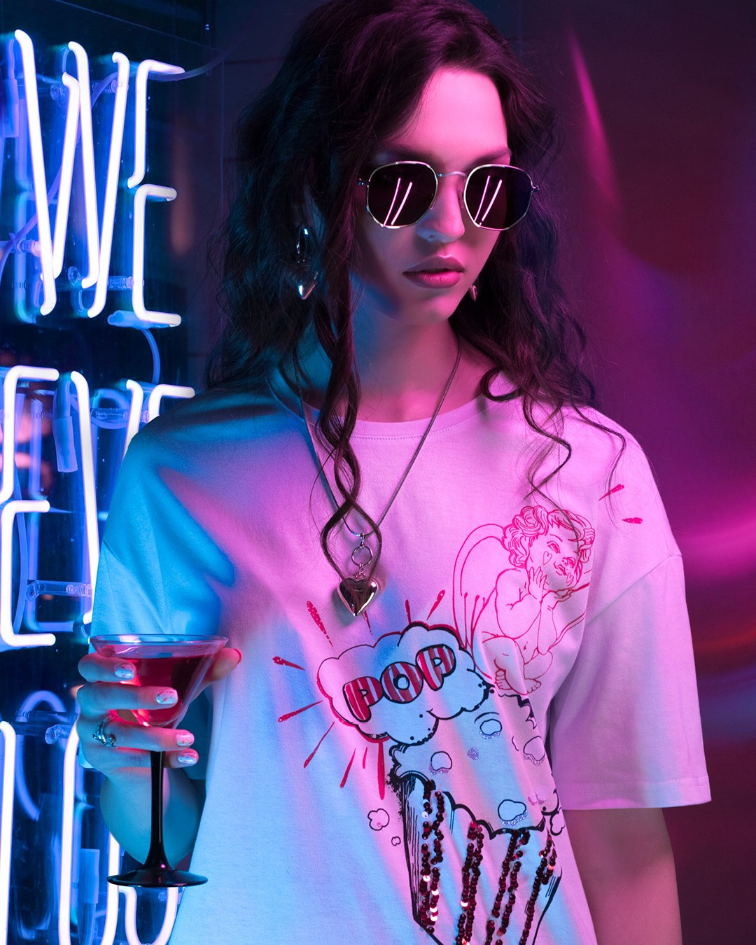 Имиджевая фэшн съемка одежды: кампейн, лукбук, эдиториал, Новосибирск. Съемка фото и видео для маркетплейсов Вайлдберриз, Озон в Новосибирске