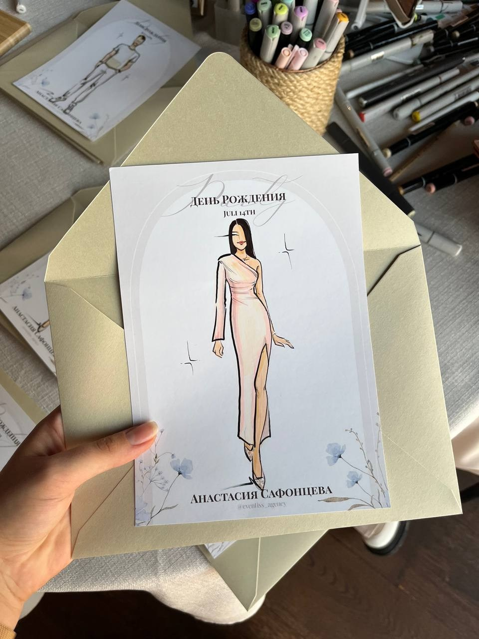 Модные фэшн скетчи на мероприятия. Eventiss art agency| Художники и арт-услуги на мероприятие Москва и МО