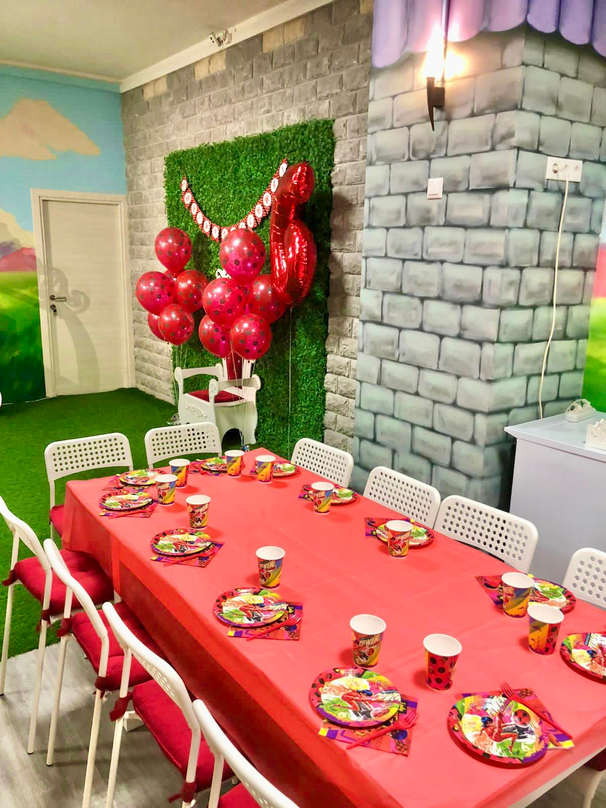 Банкетное оформление. Семейный Центр Развлечений в Щелково