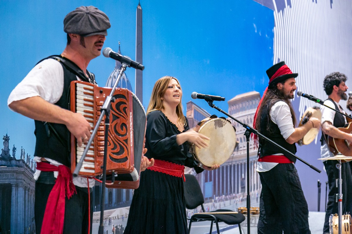 Международная выставка «Здравствуй, Италия!», Москва, Манеж, декабрь 2018 г. Портретные фотографы в Москве — Анна и Алексей Бородины