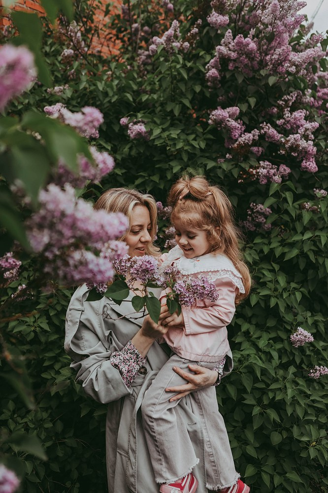 Мама и дочка в сирени!). Катя Сидор — фотограф в Москве