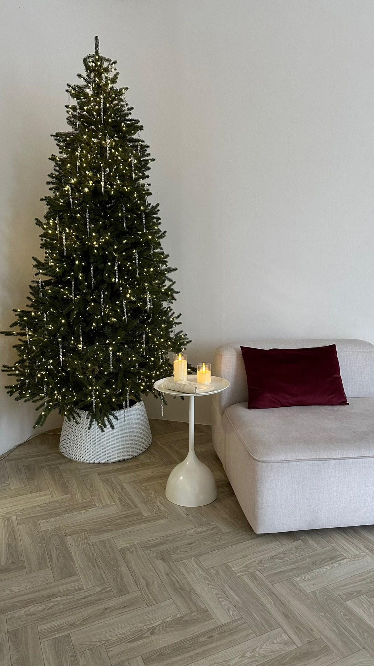 Новогодние фотостудии Екатеринбурга 2025. Фотограф в Екатеринбурге Артём Зайнетдинов