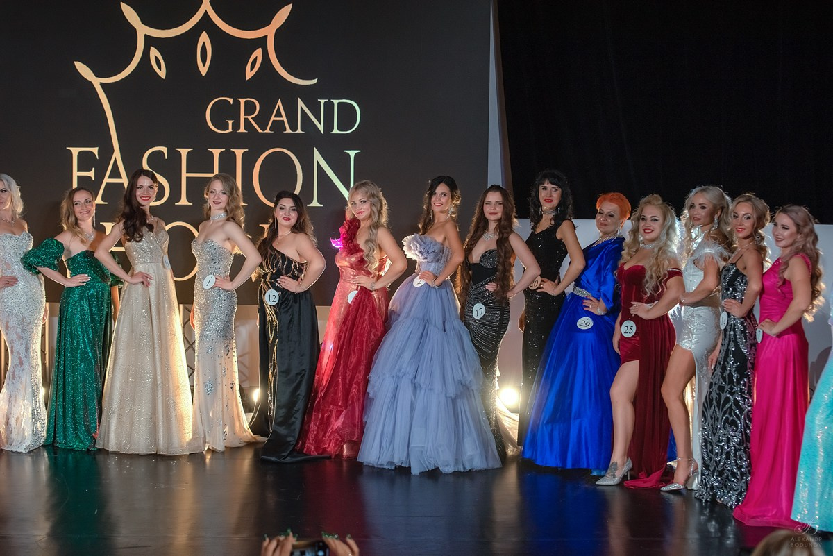 GrandFashionShow2024. Семейный и коммерческий фотограф в Сочи Александр Бодунов