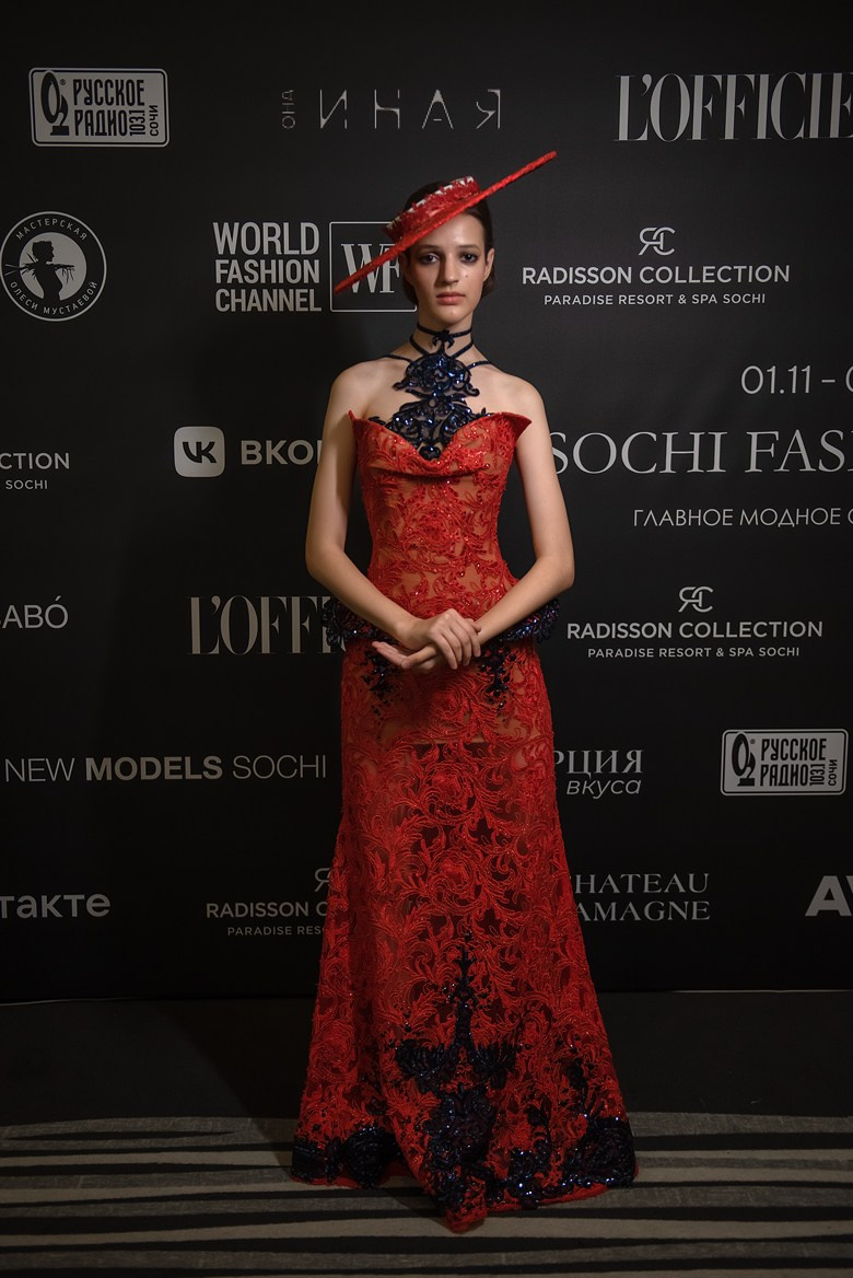 SochiFashionWeek2024 дизайнер Анохина Светлана. Семейный и коммерческий фотограф в Сочи Александр Бодунов