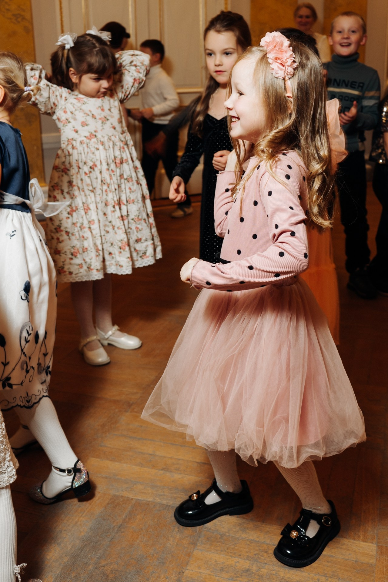 Дети | Новогодняя елка. Репортажный фотограф Санкт-Петербург