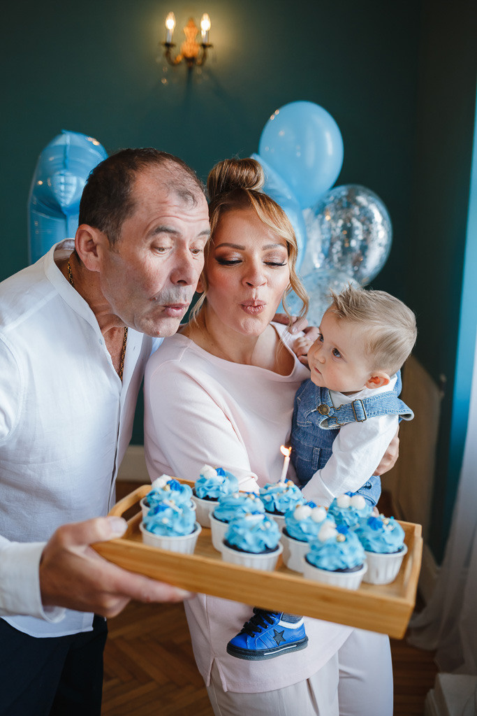 Тимуру годик. Семейный фотограф Николаева Ольга