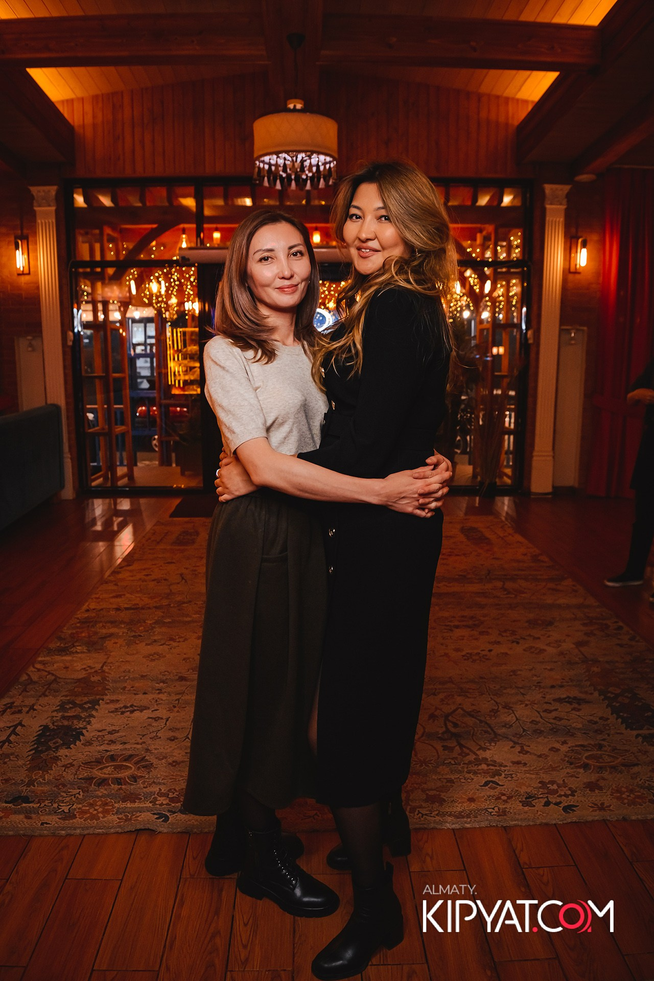 ГРУЗИНСКИЙ ДВОР НА КАБАНБАЙ БАТЫРА. КИПЯТКОМ АЛМАТЫ!