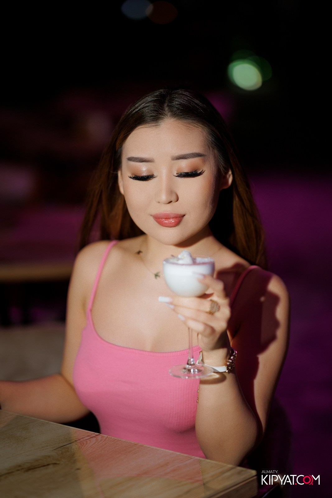 FRIENDS BAR & TERRACE. КИПЯТКОМ АЛМАТЫ! Фотосъемка мероприятий в Алматы