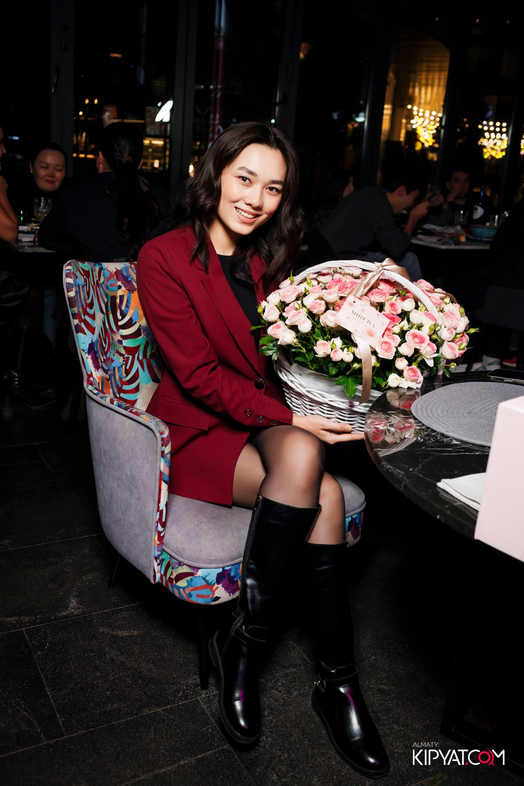 FRIENDS BAR & TERRACE. КИПЯТКОМ АЛМАТЫ!