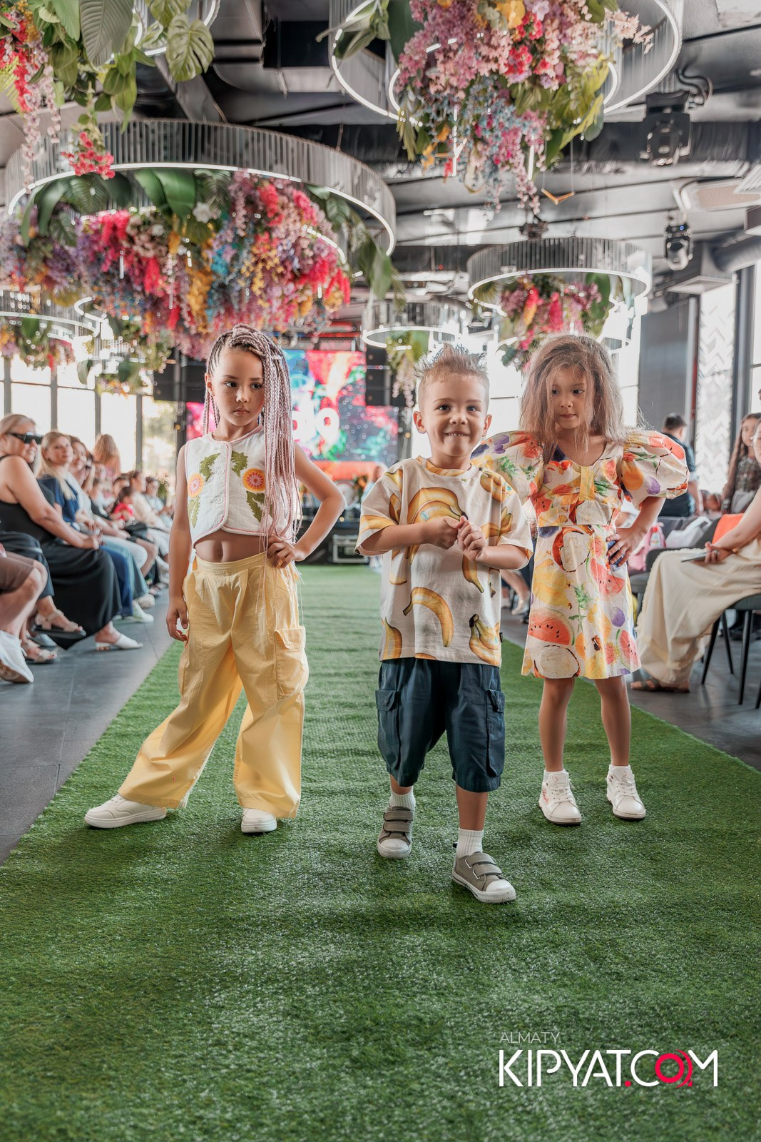 PROM KIDS FASHION SHOW. КИПЯТКОМ АЛМАТЫ!