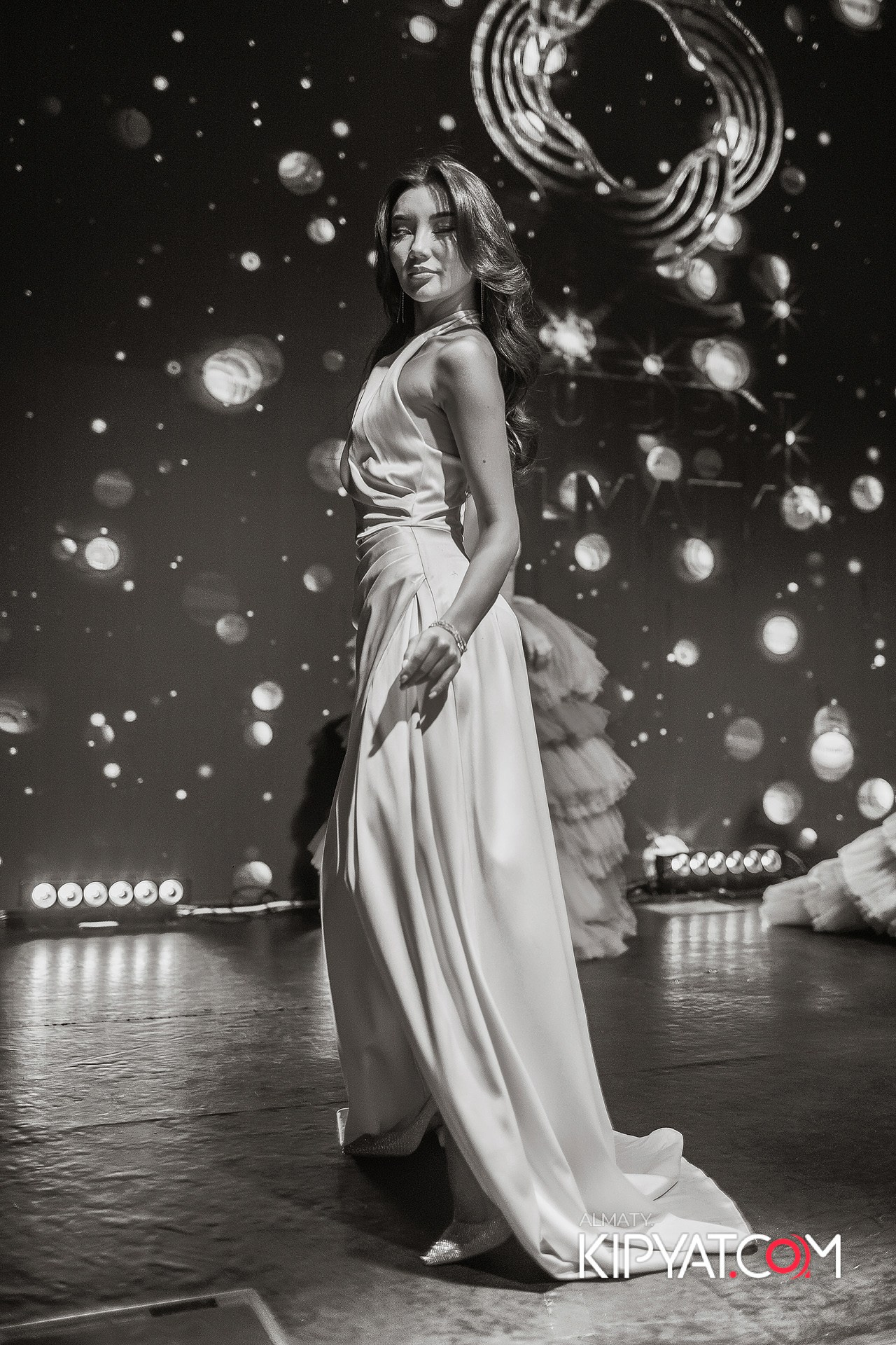 QUEEN. КИПЯТКОМ АЛМАТЫ!